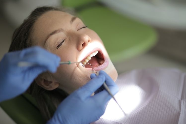 khasiat minyak cengkeh untuk sakit gigi